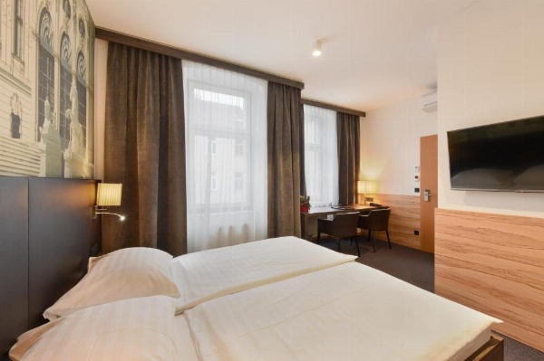 Hotel Lucia image 21